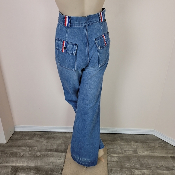 Vintage 1970s wrangler jeans, wide leg/flare. Red, white and blue striped trim - Picture 4 of 16